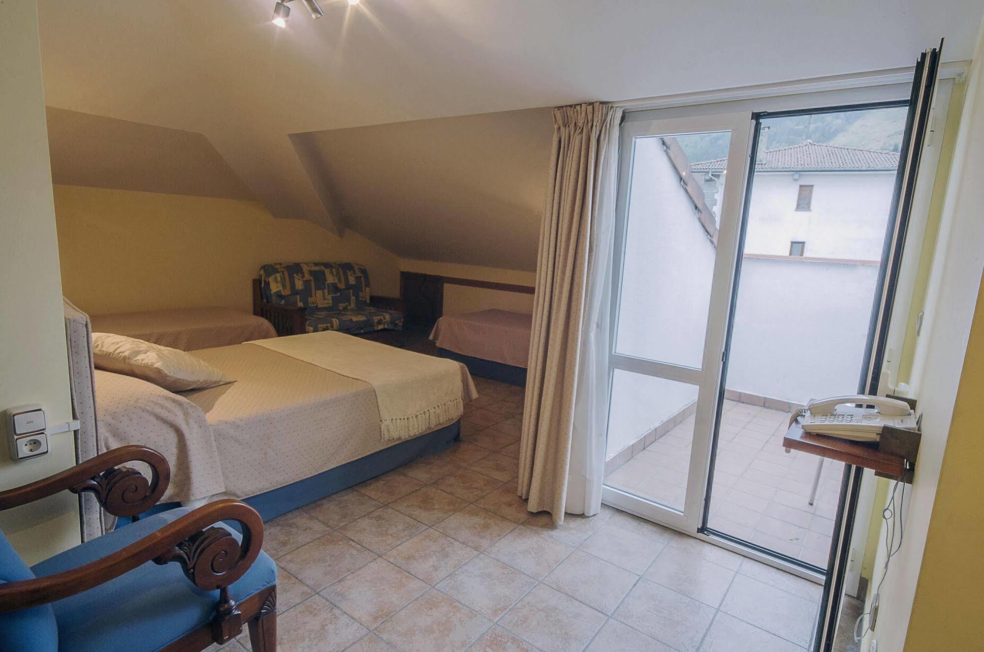 Hostal Jai Alai Leitza  Exterior foto